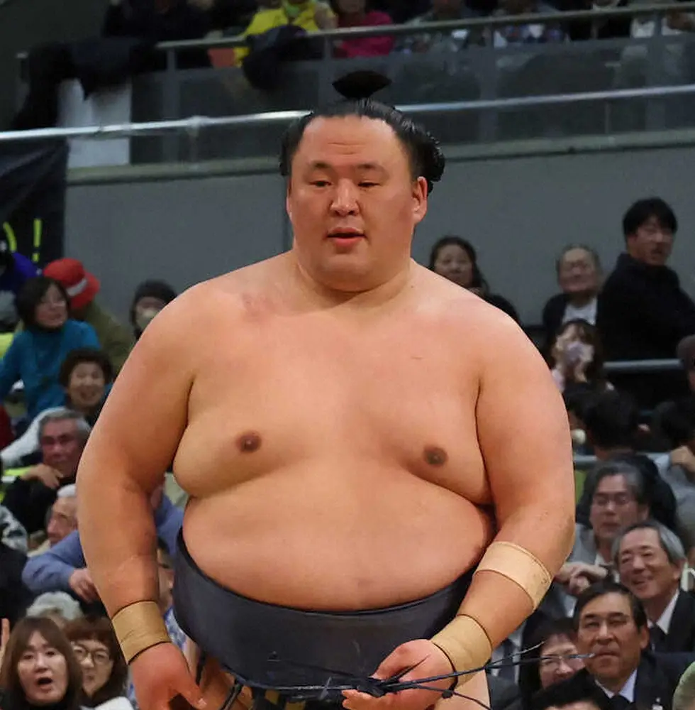幕内復帰を目指す41歳・玉鷲は2連敗 風賢央に引き落としで敗れる