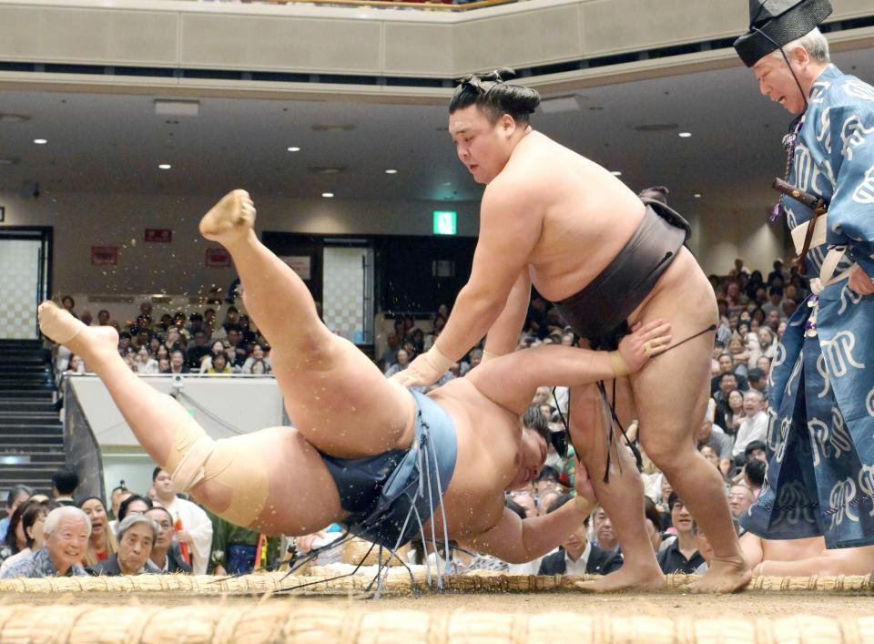 霧島 いざ綱とりへ万全発進 勝負の今場所も自然体「自分の相撲を取るだけ」八角理事長も高評価「稽古十分」