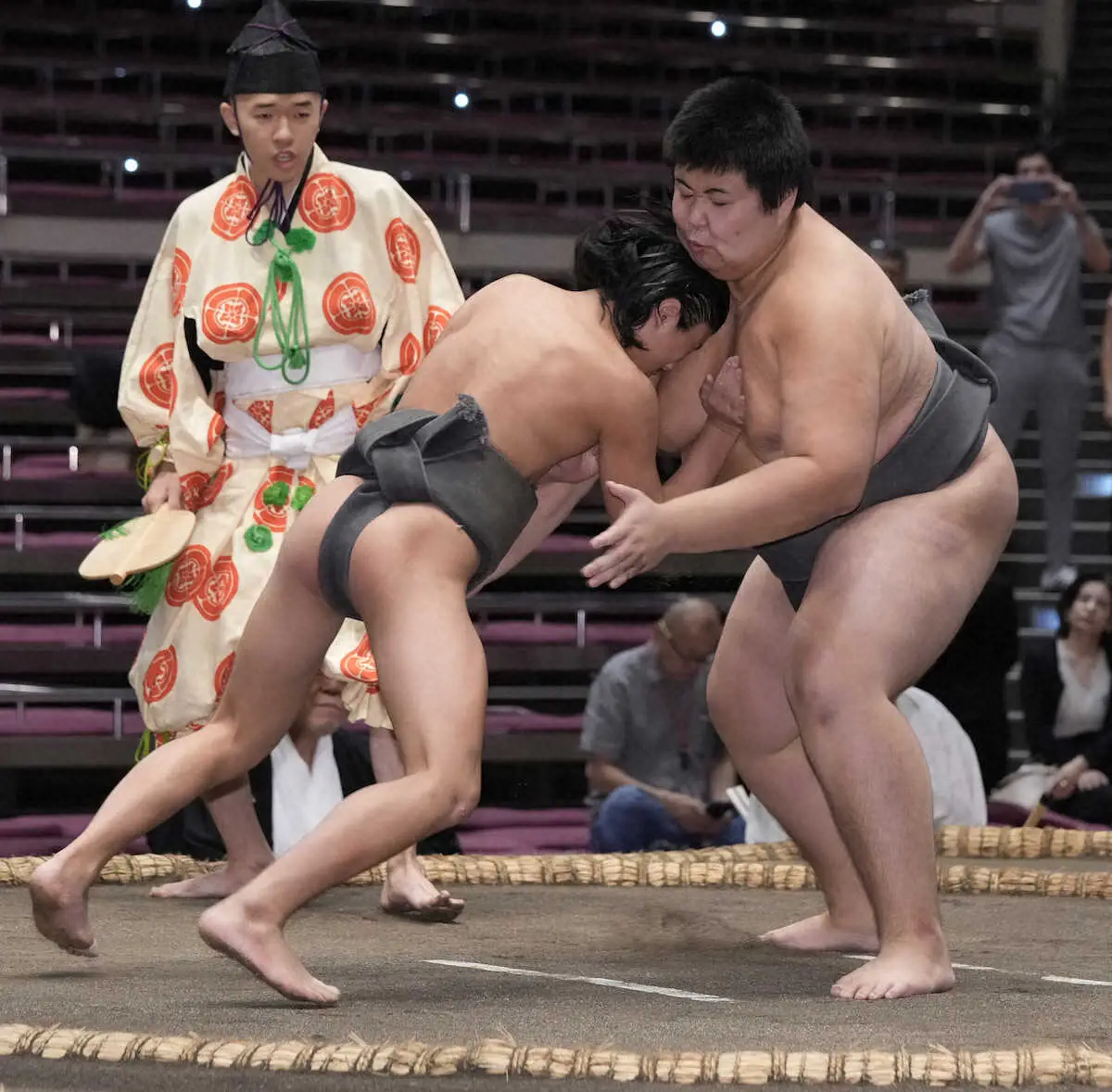 鳥取城北高出身の松の里が前相撲で快勝デビュー「親方の顔に泥を塗らないように精進したい」