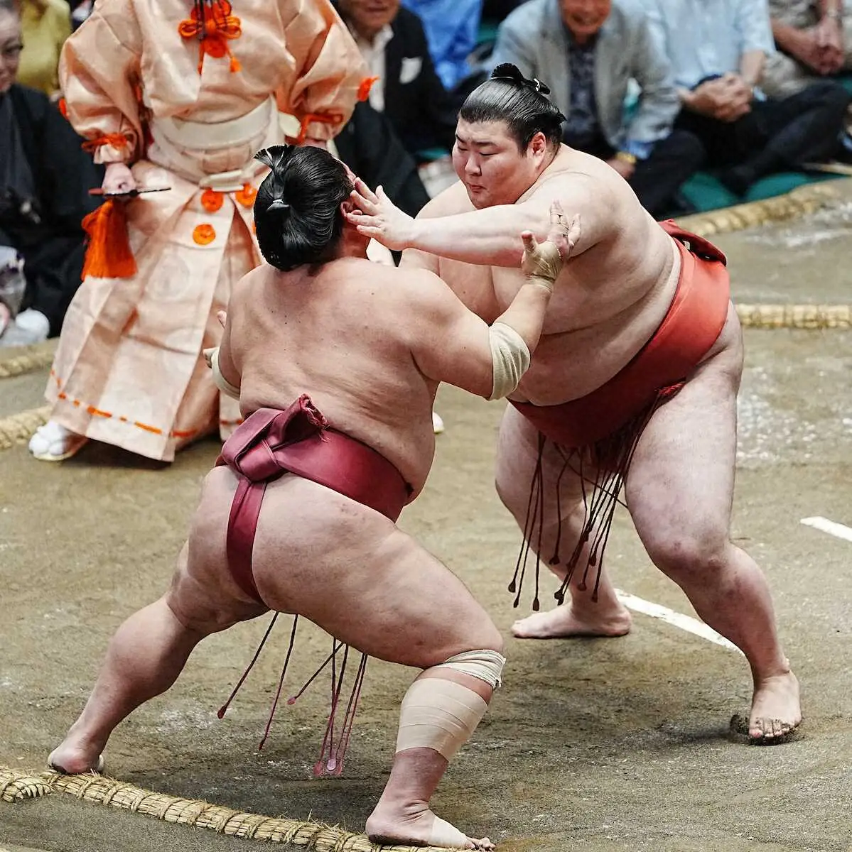大関狙う熱海富士、大栄翔を力強く押し出し！4勝1敗で序盤戦終える