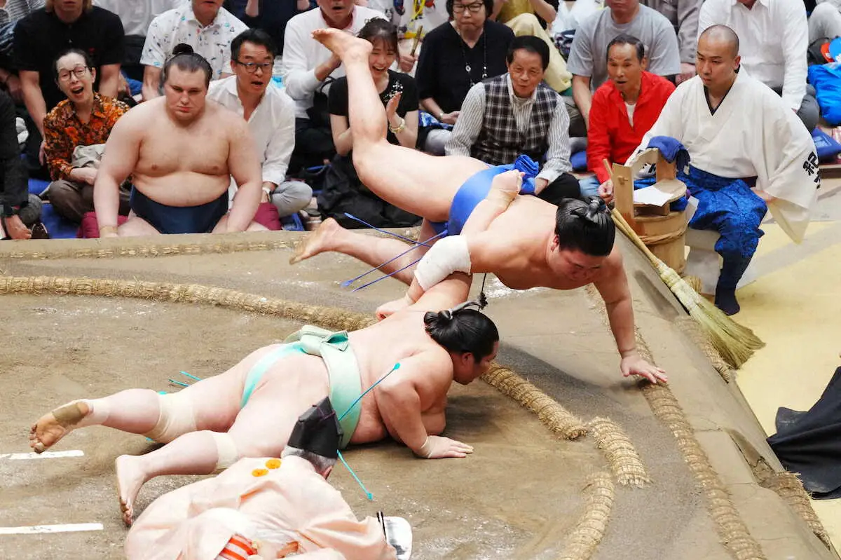藤ノ川 大関・琴桜撃破で2敗キープ「まだ勝ち越していないので、気を抜かずに頑張ります」