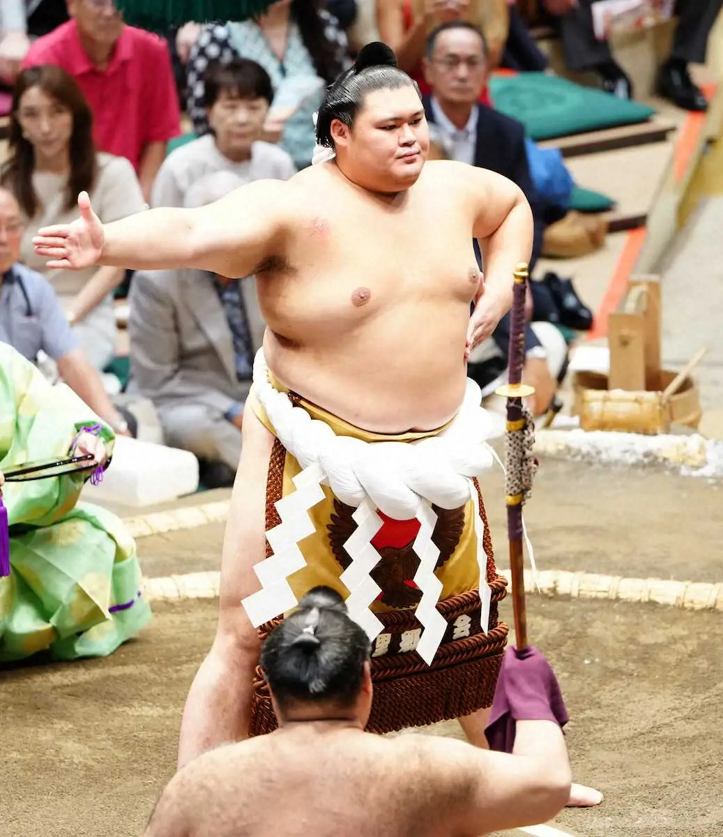 横綱・大の里 熱海富士下して1敗キープ！25日にも1年ぶり優勝決定 3敗は安青錦、藤ノ川、朝乃山