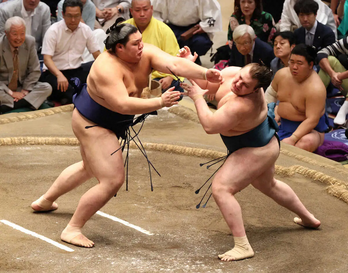 大の里 涙の復活！秋3連覇！安青錦との“千秋楽相星決戦”制して6度目V 1人横綱の意地見せた