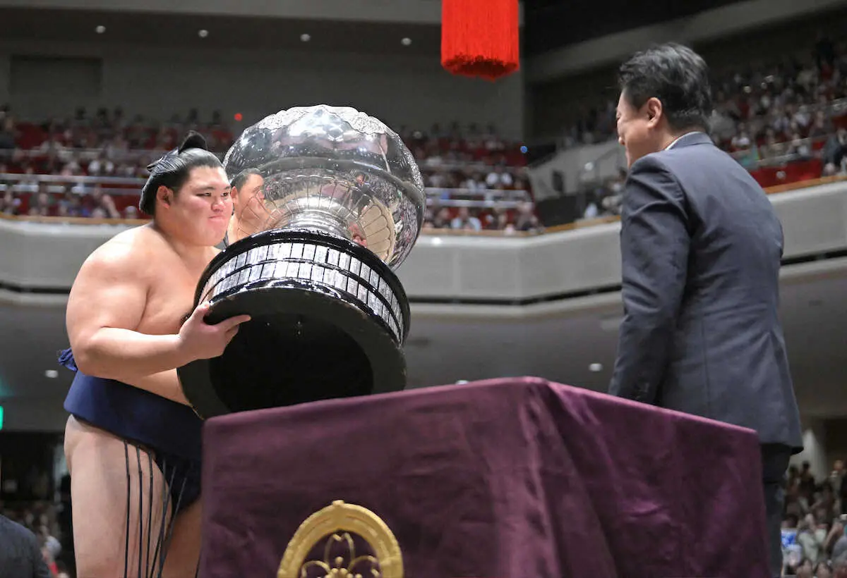 【玉ノ井親方 視点】「よく考えた相撲」取り切った大の里 大関の責任を果たした安青錦
