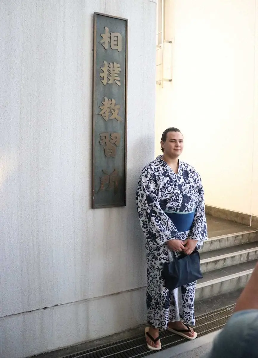 史上3人目の英国出身力士 栄誠が相撲教習所入所式に出席「もっといろんな人と相撲を取りたい」