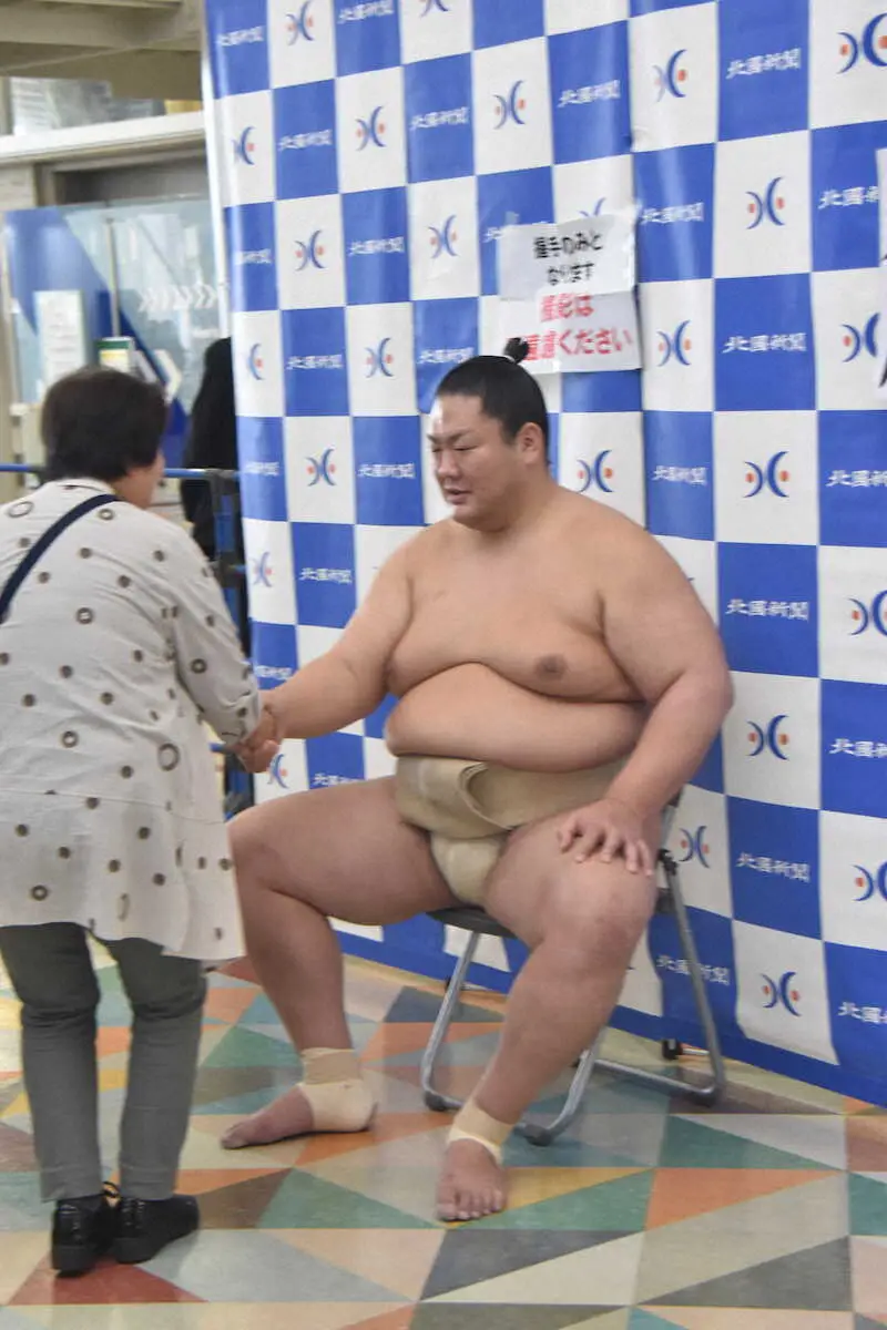 【大相撲金沢場所】バンコク公演PRから帰国した十両・輝が秋巡業合流「来場所こそ優勝してまた幕内に」