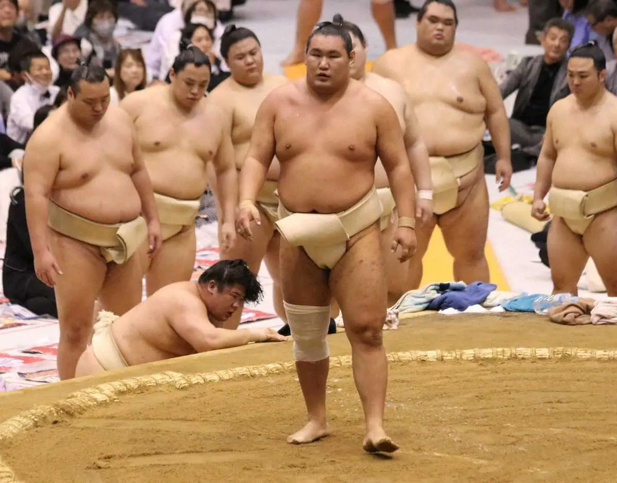 横綱・豊昇龍「日に日に良くなっている。体力も…」 宇良と10番で7勝 高安には志願のぶつかり稽古