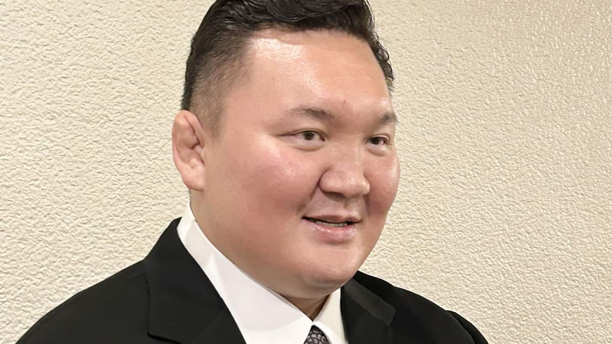 白鹏氏：「成为横纲后，比赛期间两周、赛前一周，几乎三周…」