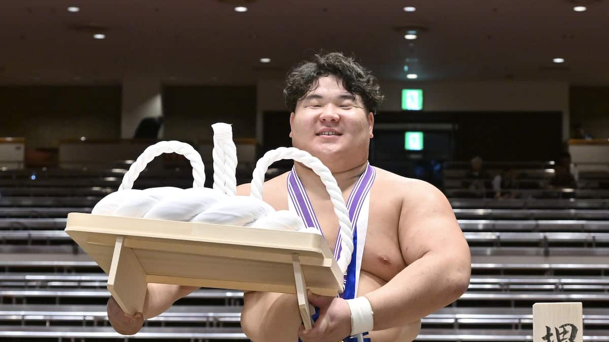 バヤルボルドが学生横綱 全国学生相撲選手権