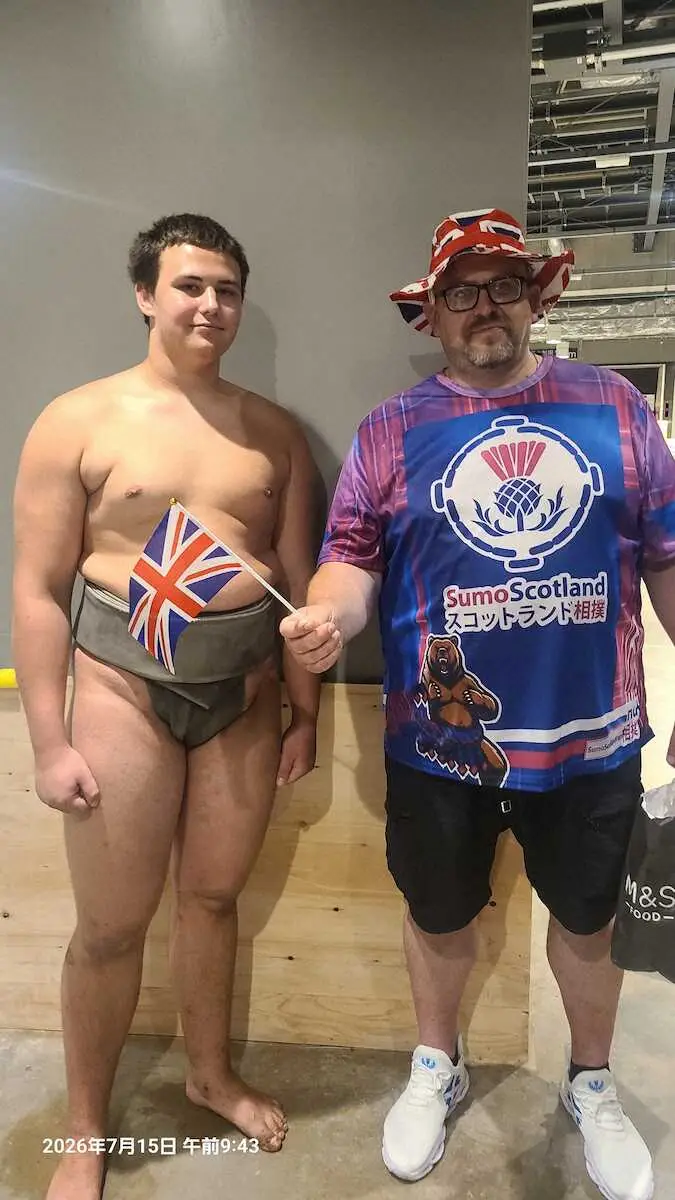 史上第三位英国出身力士荣诚在序之口取得两连胜 在父亲面前实现首胜